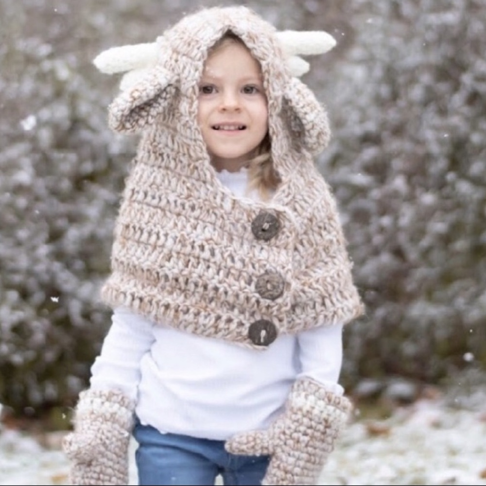 NWT. Kid / Teen Reindeer Scarf Hat. (8 and Up) - Picture 1 of 8